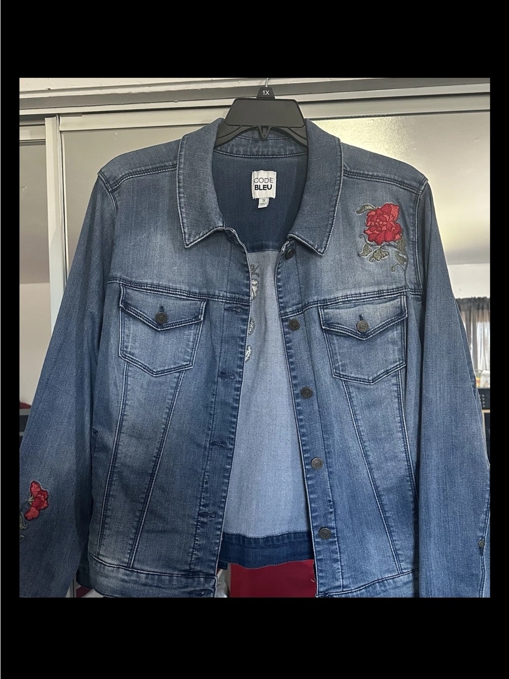 Denim Jacket Code Bleu size 1 XL Red Rose on back